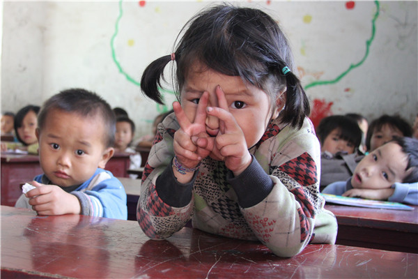 因留守而缺失的爱，谁来补偿？