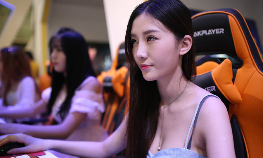 揭秘高收入电竞陪玩服务:真的没有污秽不堪的肮脏交易吗_网络-游戏圈