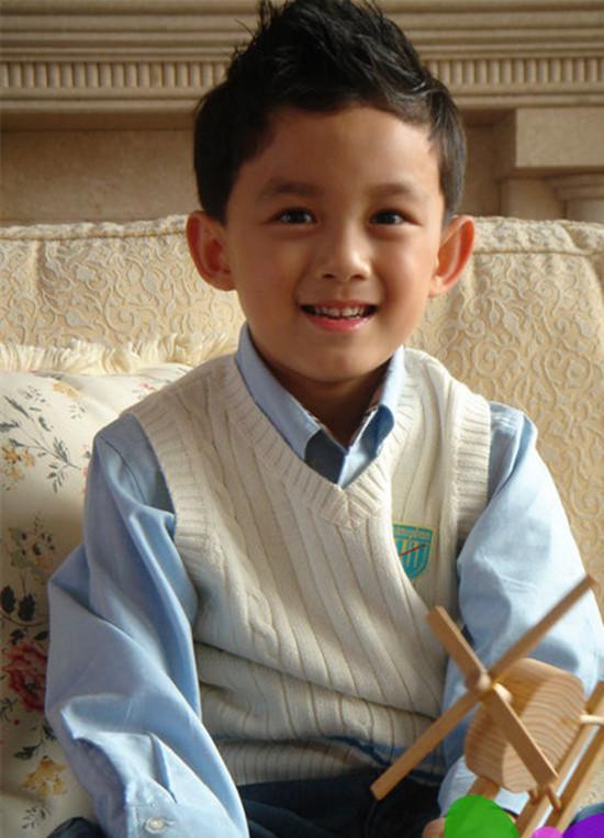 3岁的吴磊长这样,拍了人生当中第一支广告