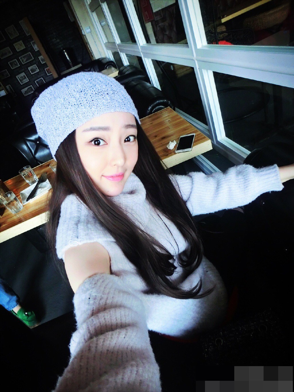 26岁女星王洁曦因病去世