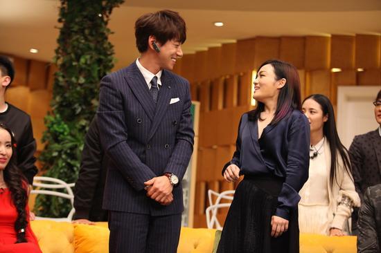 歌手4徐佳莹曝与黄致列糗事 两人有望合唱