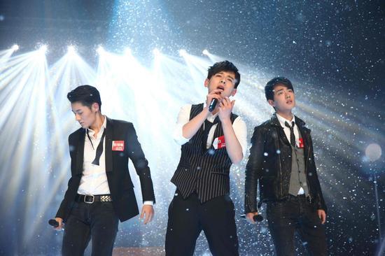 舒队的陆思恒,王钰威,代云帆,肖德俊被雪藏,眼看着刚爱上的少年泪别